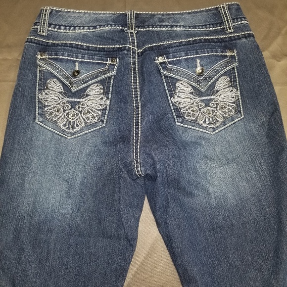 Nine West - Picture 1 of 3